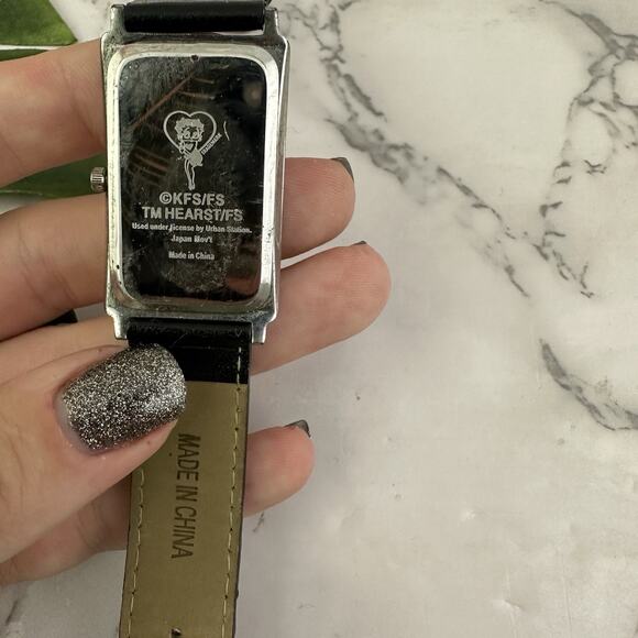 Betty Boop Vintage Y2k Womens Wrist Watch Black Square Face Rhinestones Flowers - Picture 4 of 4